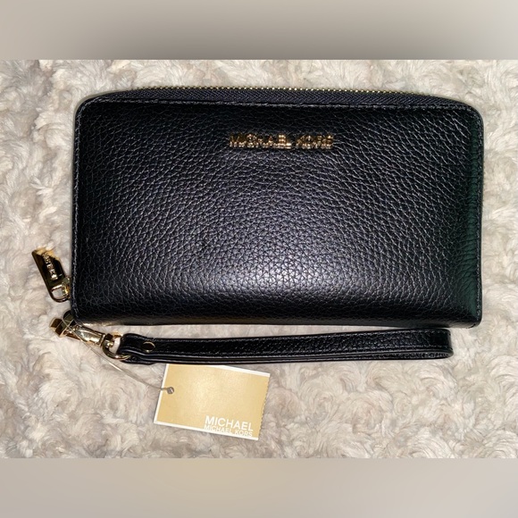 SALE! Michael Kors Large Jet Set Travel Phone Wristlet NEW WITH TAGS - Picture 2 of 16